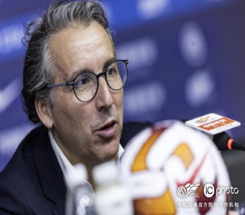 哈维尔:上半场轻易丢球给对手反击机会,这是我不满意的一点
