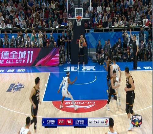 追上来了!北京第二节还了辽宁一波13-0!