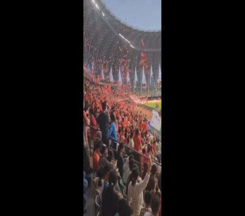 不愧是足球之乡，梅州客家新赛季首个主场氛围热烈