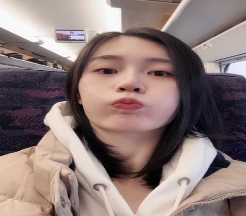 郭子瑄晒美照:趁着五一去旅行我觉得训练打卡和宅家更配哦