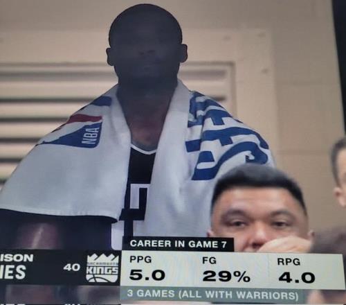 杀人诛心转播方晒巴恩斯生涯抢七数据:场均5分4板命中29%
