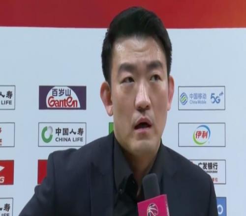 王博:比赛非常艰苦&能拼到半决赛非常不容易恭喜辽宁进总决赛