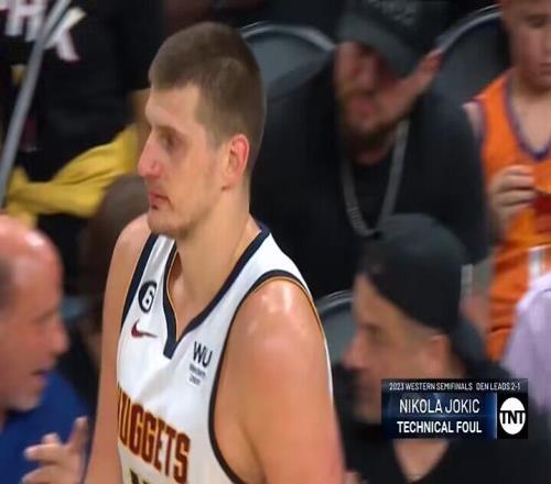 记者热议约基奇推倒太阳老板：这是NBA球队老板首次假摔吗