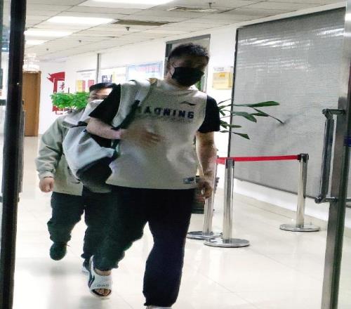 复出在即博主晒郭艾伦近照:独自一人练到2040刚离开球馆