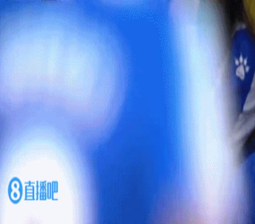 主场3球落后,西班牙人美女球迷伤心落泪