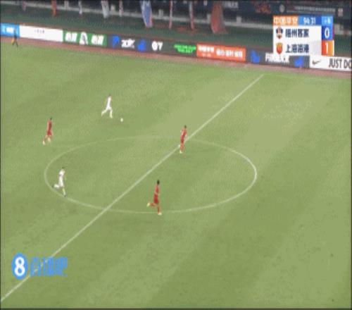 “喂饼大师”奥斯卡晒视频:主打一个传跑配合走你
