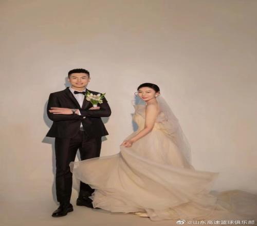 礼成!刘毅今日在河南举办婚礼山东官博为他送上祝福