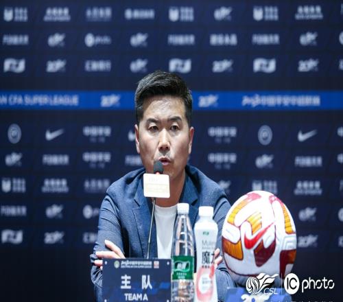 赛后发布会,肇俊哲:申花进球很漂亮,球员受到越位球影响