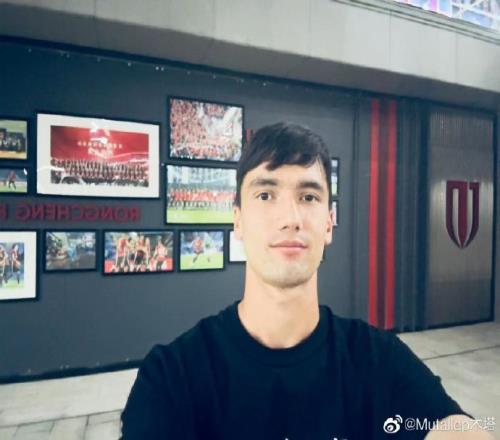 终于回家了!木塔力甫返回蓉城俱乐部:金窝银窝,不如我们的窝