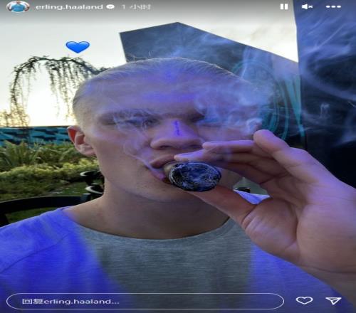 谁教他的哈兰德更新社媒:销魂品尝雪茄,和格拉利什亲密合影