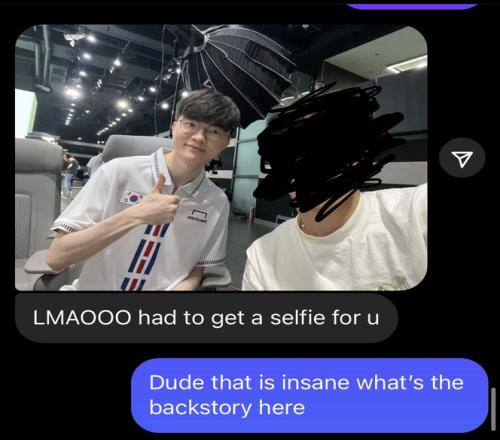 这是韩国亚运会队服网友分享和Faker的自拍并发问