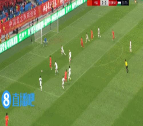 国足队史射手王!国足流畅配合武磊连场破门,30球追平柳海光