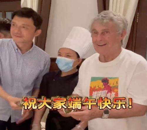 老友相聚过端午,米卢、李玮锋:谢晖加油,大连人保级没问题!