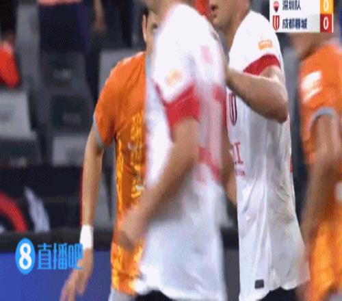 这球漂亮!胡睿宝凌空抽射收获赛季首球,举张功球衣暖心庆祝