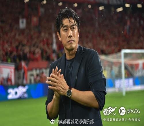 徐正源:罗慕洛的伤缺对进攻很有影响,我们也在讨论新球员加盟