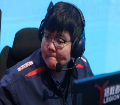 心烦意乱打Rank369选手9点排位到现在7局仅2胜前两局0杀11死