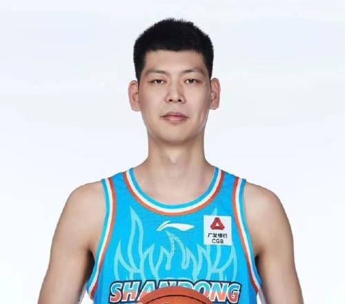 山东男篮官方:朱荣振&杨林祎租借至四川马鑫鑫交流至宁波