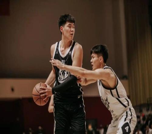 媒体人:上海交大球员黄秋实将加盟辽宁男篮