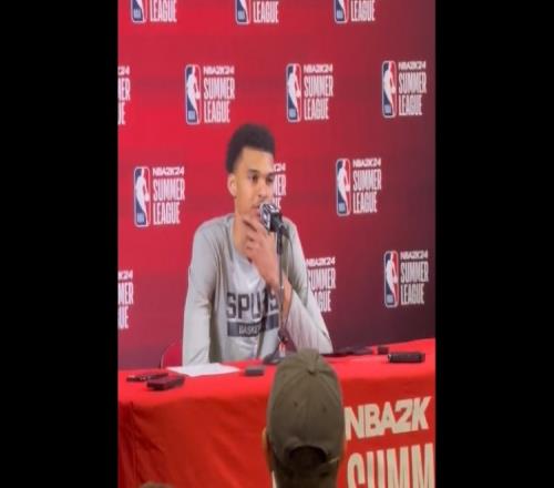 文班:第一次穿这件球衣上场很特别没有比赢球更好的首秀了