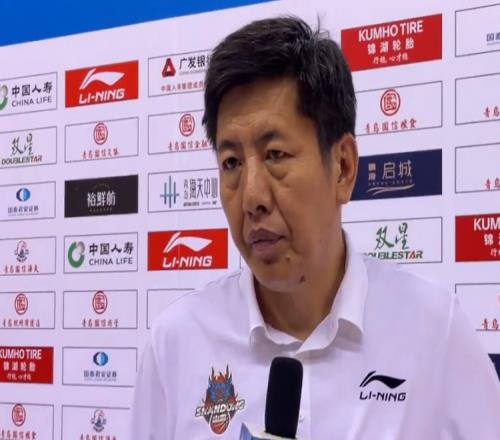 丁伟:每天晚上没事时都会看对手的比赛内线是山东男篮的优势