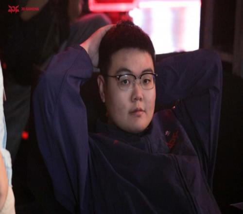 JDG分享赛后返图：继续勇往直前吧