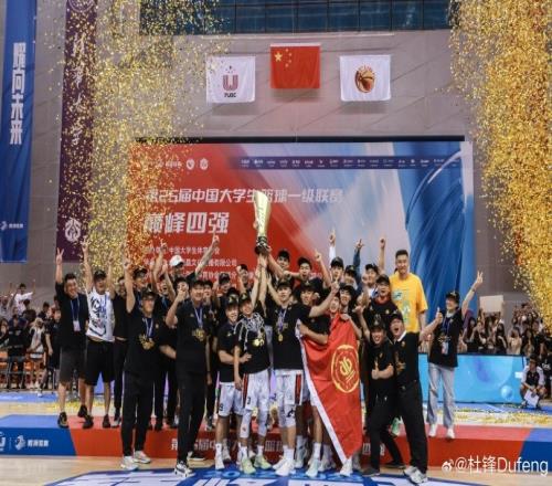 3个冠军！杜锋：广东校园篮球集体高光与努力和汗水不可分割