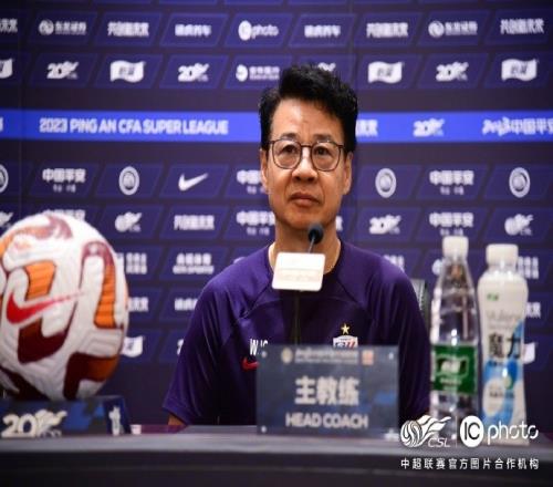 吴金贵:部分球员出现身体不适,晏新力踝关节扭伤正在恢复中