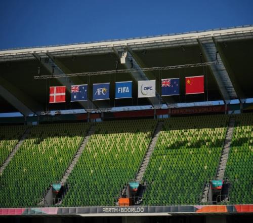 今晚的比赛场地，PERTHRECTANGULARSTADIUM珀斯矩形球场