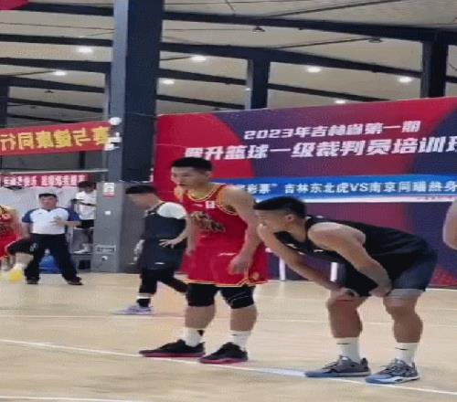 媒体人:前广东球员曾繁日代表同曦出战教学赛