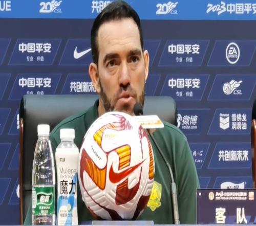 国安主帅直指马宁表现不佳:一些定位球本不存在,点球判罚也不公正