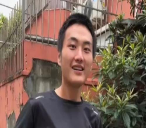 若子要开播了山泥若更博：明天播泡面准备好懂的都懂！