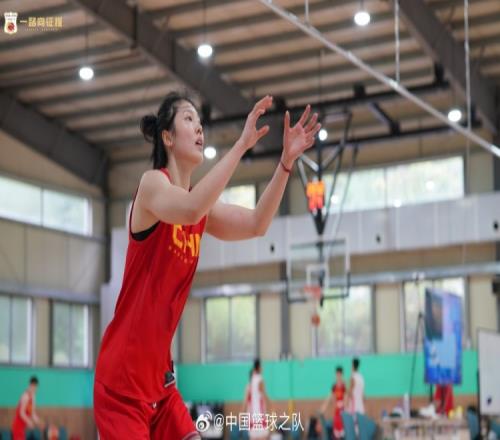 中国篮球之队官博晒中国女篮训练动态:今天也是认真备战的一天