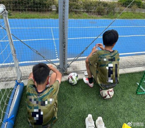 杨旭：被两位球员感动，他们说羡慕日本足球环境可自己那么多作业