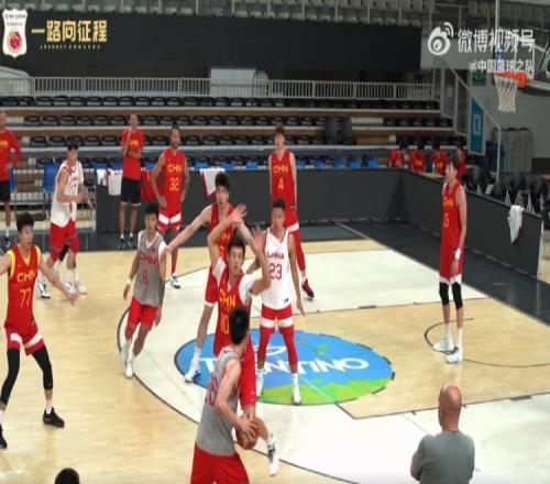 杨毅谈不运球对抗赛：40年前钱澄海的国家队就有这项训练了