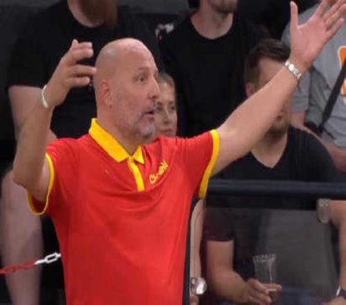 乔帅：今晚打得没有勇气凯尔身体状态未达最佳德国是NBA级别