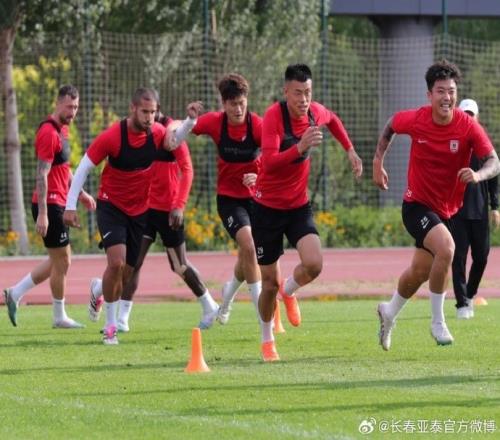 结束两天短暂假期亚泰将士再次在亚泰净月基地集结