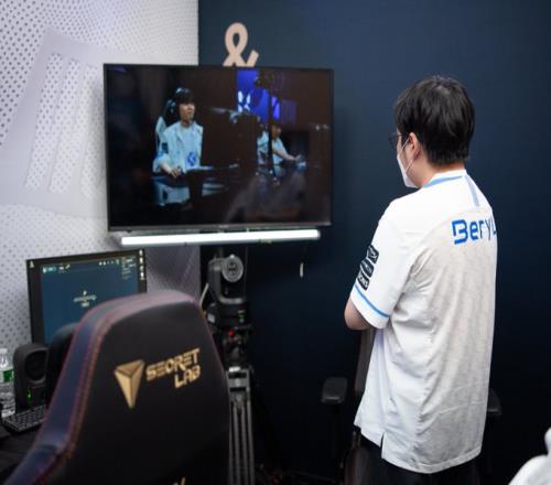 BeryL生涯首次无缘S赛,成为S12夺冠首发首个无缘S13的选手