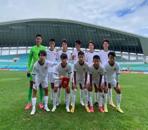 中青赛全国总决赛第一阶段第二轮，上海海港U17队21战胜湖北足协