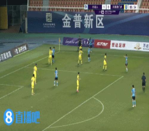37岁阎相闯替补传射!进球后激动掩面!大连人20领先晋级在望