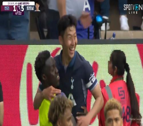 顶级射术左右开弓!孙兴慜3分钟连入2球,上演帽子戏法!
