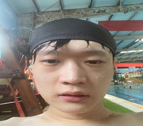 为了成为海贼王而做的准备Shanks更博分享游泳照
