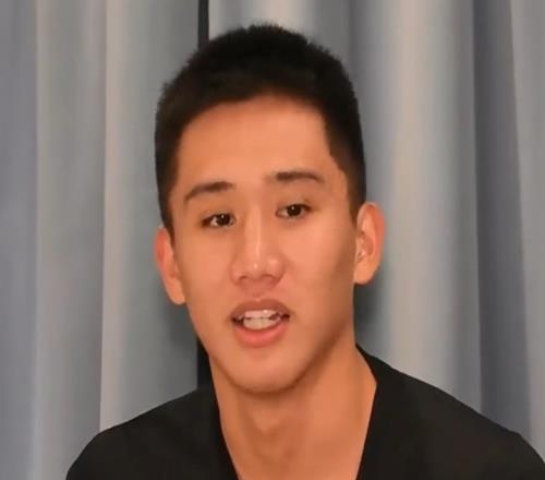 探花秀林彦廷:北控的训练时长比大学里的长想打得更成熟一点