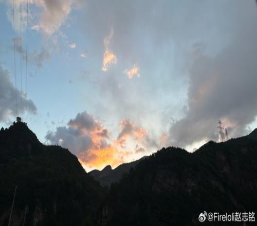 赵志铭分享北京旅游照:早上好,知道这是哪里么