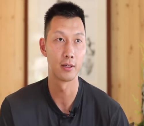 易建联：希望儿子会喜欢篮球但不会刻意去要求他们