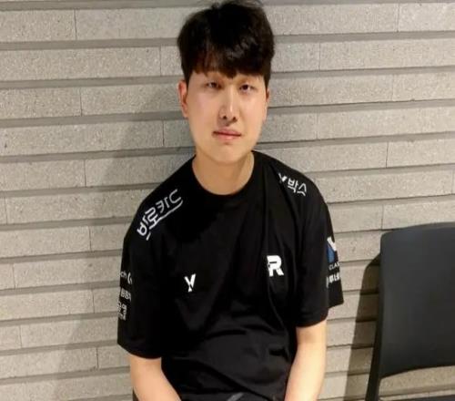 KT.Aiming:AD有赢对线让队伍打得舒服和后期carry两种类型