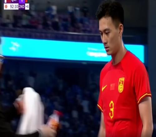 难顶!国足14决赛战韩国,两员主力高天意、蒋圣龙停赛!