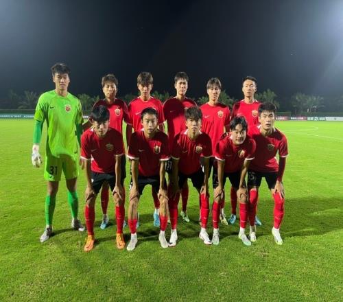 U21联赛总决赛第三阶段,上海海港U21队2比0战胜长春亚泰U21队