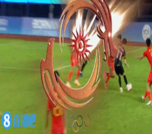 何宇鹏、徐皓阳最后阶段犯规吃到黄牌