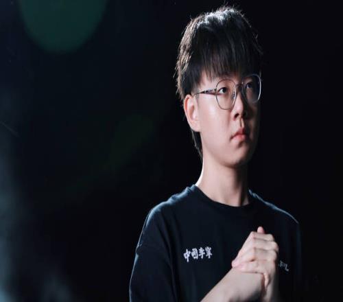Yuekai:我替补的选手是世界冠军世界赛想取得一个好成绩