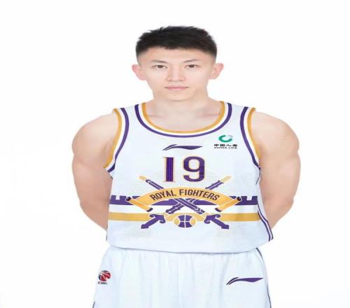 刘晓宇:球队防守质量更高了外援到队后各方面都比之前好很多